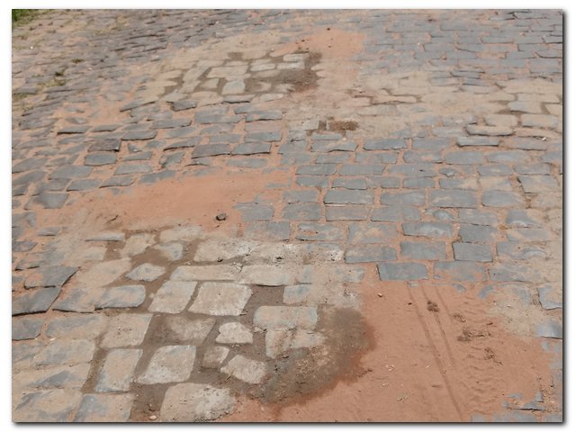 Prefeitura de Inhuma realiza serviços de recuperação de calçamento - Imagem 5