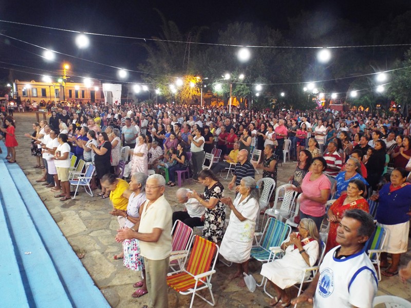 Muitos fieis de outras cidades vieram prestigiar a 2ª novena da Imaculada Conceição  - Imagem 1