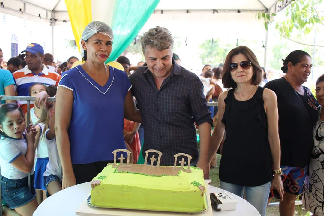 Um festival de criatividade e gostosuras no corte e distribuição dos bolos de aniversário de Monsenhor Gil  - Imagem 23