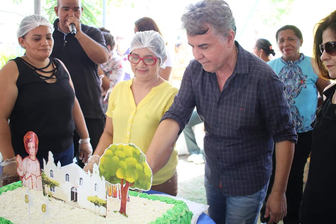 Um festival de criatividade e gostosuras no corte e distribuição dos bolos de aniversário de Monsenhor Gil  - Imagem 10