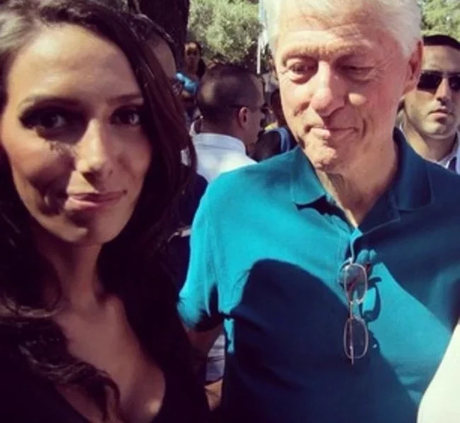 Confira as fotos mais constrangedoras de famosos com seus fãs  - imagem 12457