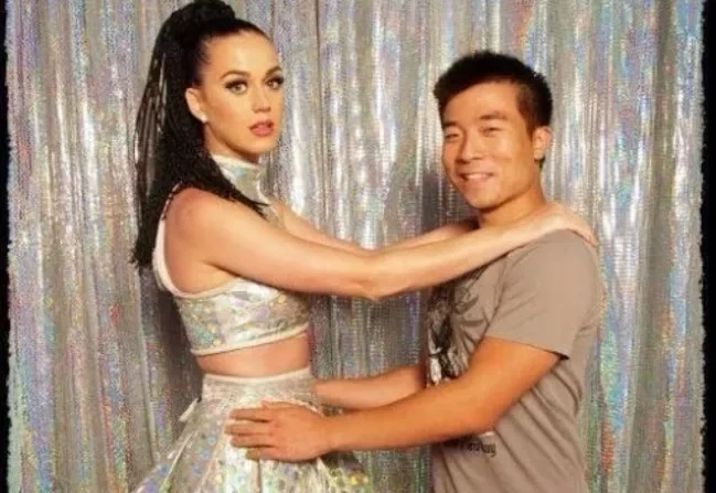 Confira as fotos mais constrangedoras de famosos com seus fãs  - imagem 12503