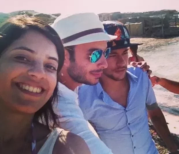 Confira as fotos mais constrangedoras de famosos com seus fãs  - imagem 12452