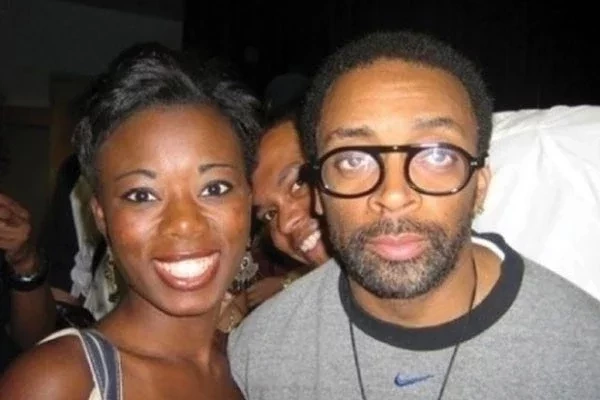 Confira as fotos mais constrangedoras de famosos com seus fãs  - imagem 12513