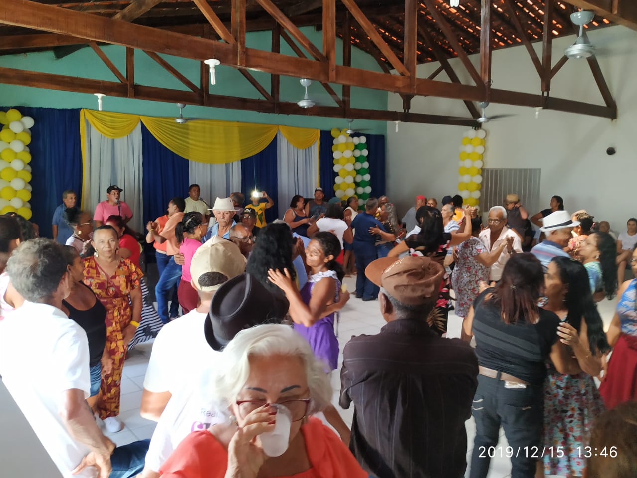Com um grande baile prefeitura faz encerramento do tradicional Forró dos idosos em Monsenhor Gil - Imagem 18