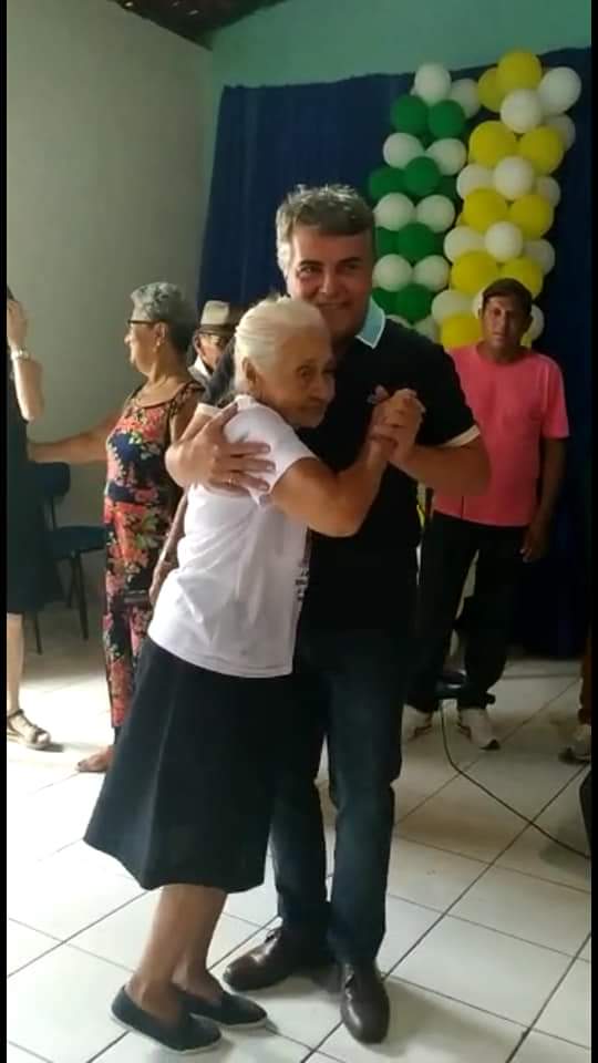 Com um grande baile prefeitura faz encerramento do tradicional Forró dos idosos em Monsenhor Gil - Imagem 2