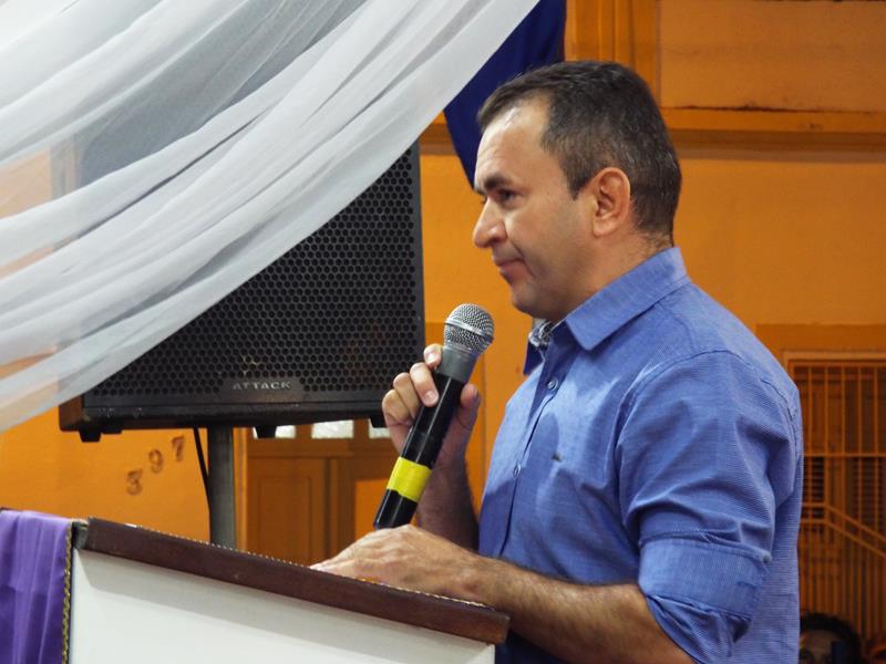 Fiéis lotam pátio de praça para assistir a 3ª noite de novena da Imaculada Conceição  - Imagem 29