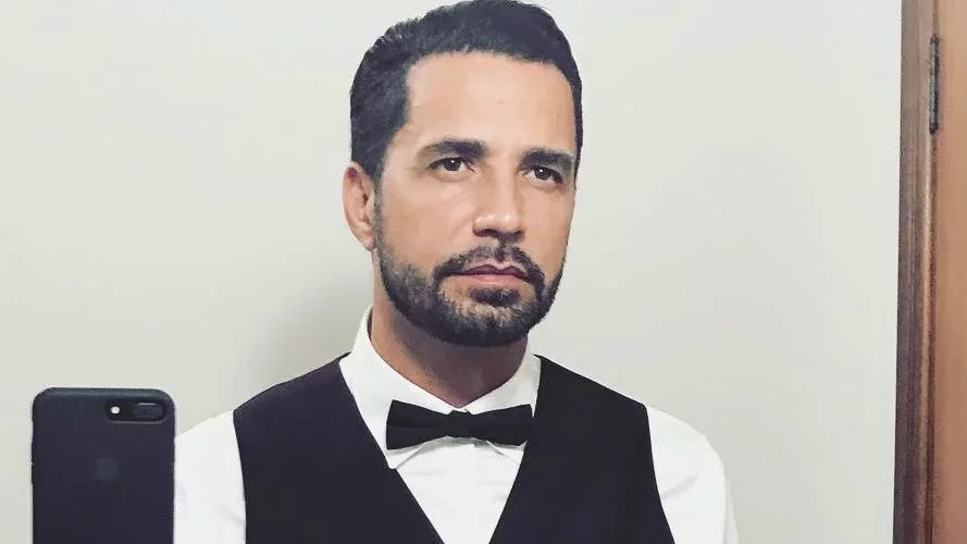 Confira 10 celebridades que já moraram na rua antes do estrelato  - imagem 11686