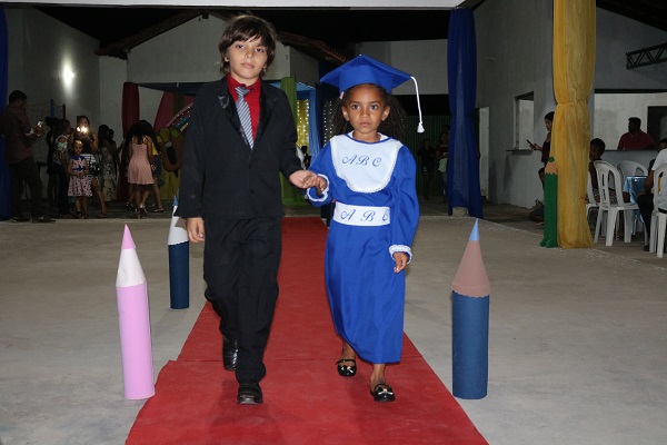 Creche Maria Imeldes promoveu festa de formatura - Imagem 7