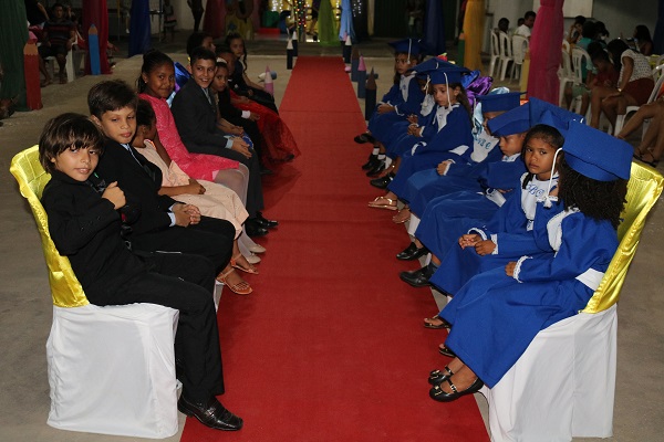 Creche Maria Imeldes promoveu festa de formatura - Imagem 19