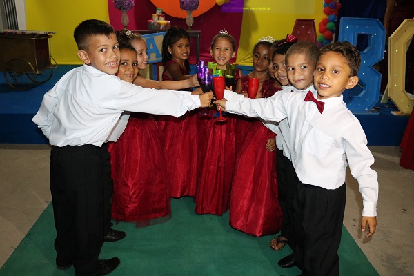 Creche Maria Imeldes promoveu festa de formatura - Imagem 30