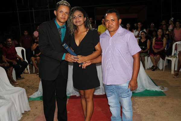 Realizada feste de formatura da Escola José Fernando Rodrigues Torres - Imagem 30