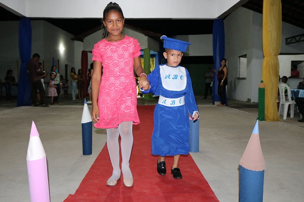 Creche Maria Imeldes promoveu festa de formatura - Imagem 10