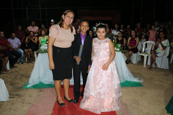Realizada feste de formatura da Escola José Fernando Rodrigues Torres - Imagem 18
