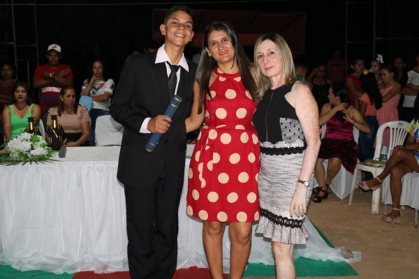 Realizada feste de formatura da Escola José Fernando Rodrigues Torres - Imagem 46