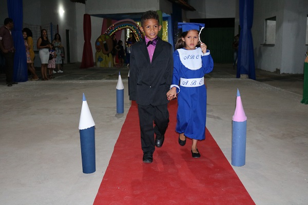 Creche Maria Imeldes promoveu festa de formatura - Imagem 15