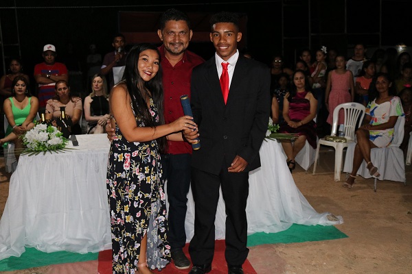 Realizada feste de formatura da Escola José Fernando Rodrigues Torres - Imagem 24