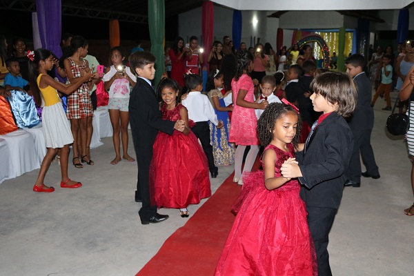 Creche Maria Imeldes promoveu festa de formatura - Imagem 28