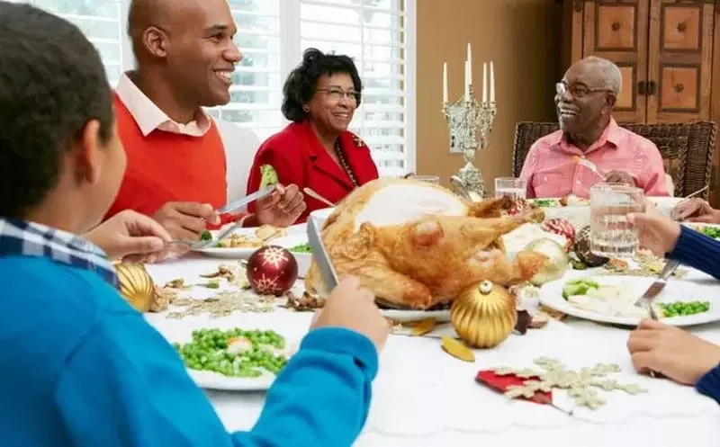 Conheça 7 lindas orações para abençoar sua família nesse Natal - imagem 12952