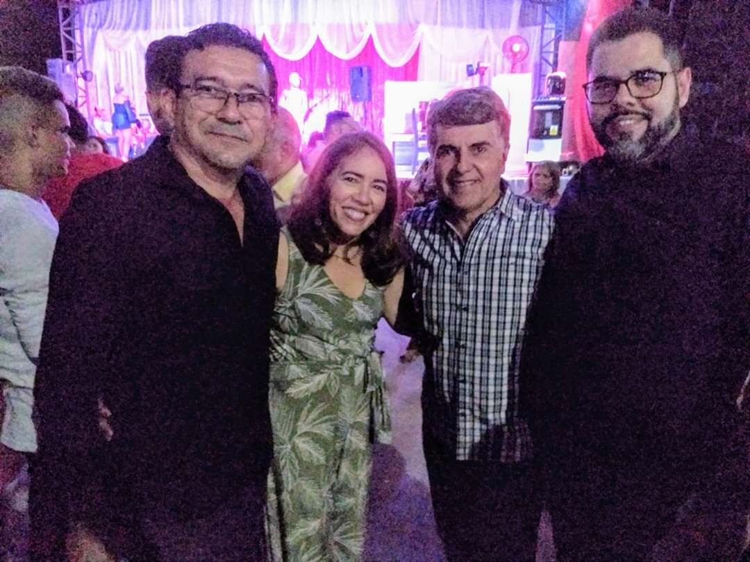 Prefeito João Luiz promove a maior festa de Confraternização de Monsenhor Gil e sorteia valiosos brindes  - Imagem 1