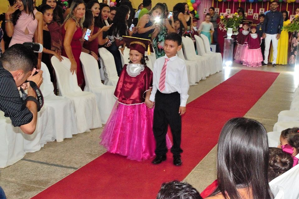Doutores do ABC: U.E Vó Binoca realiza solenidade de formatura - Imagem 47