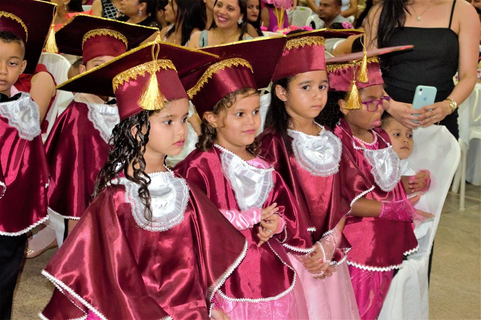 Doutores do ABC: U.E Vó Binoca realiza solenidade de formatura - Imagem 43