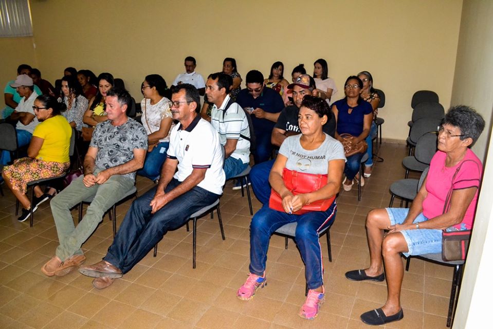 Prefeito Genival Bezerra faz entrega de fardamentos e tablets aos ACS - Imagem 15