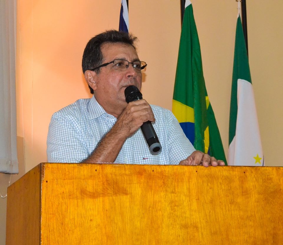 Prefeito Genival Bezerra faz entrega de fardamentos e tablets aos ACS - Imagem 3