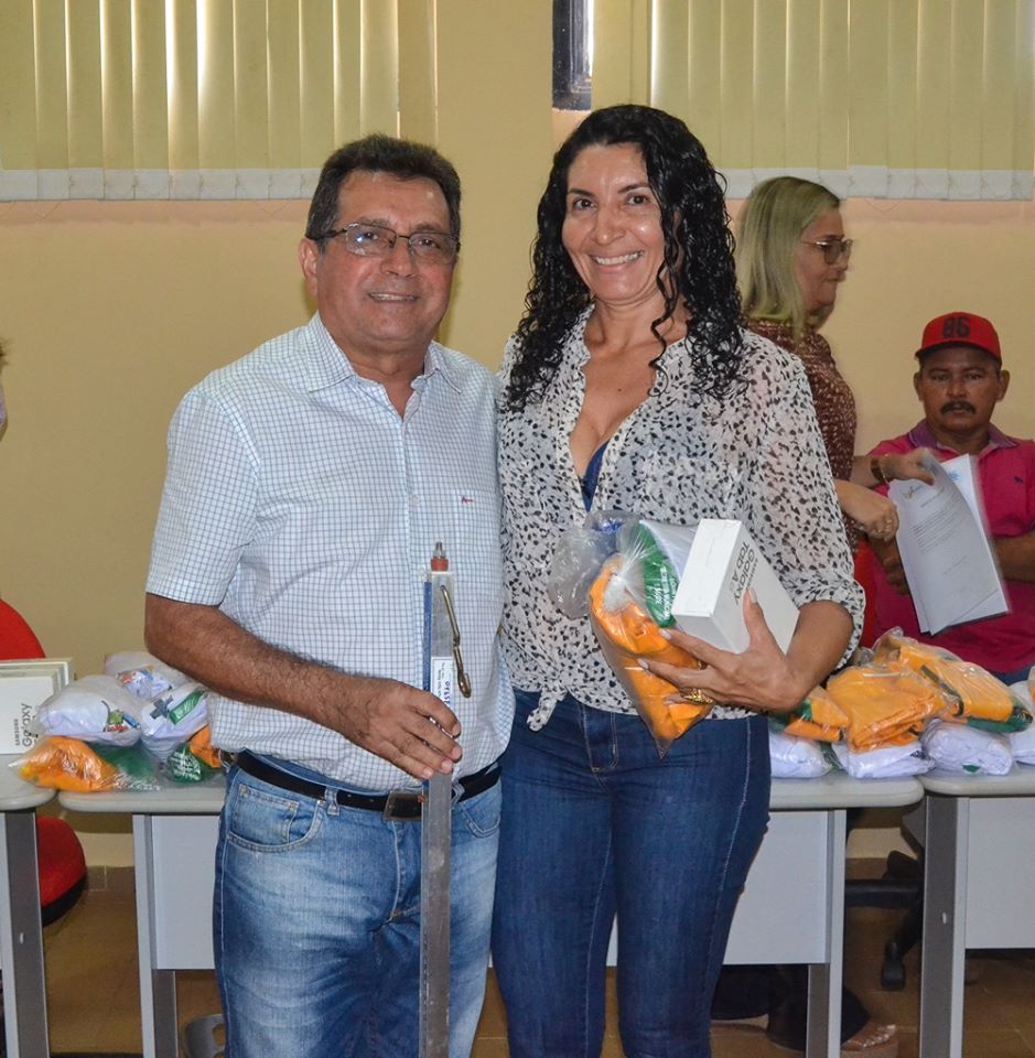 Prefeito Genival Bezerra faz entrega de fardamentos e tablets aos ACS - Imagem 33