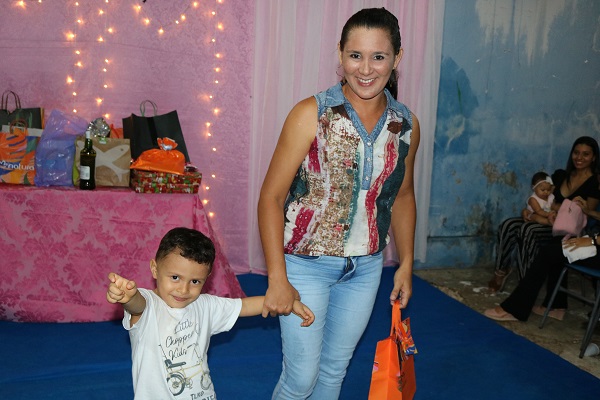 Secretaria de Educação realizou momento de confraternização - Imagem 8