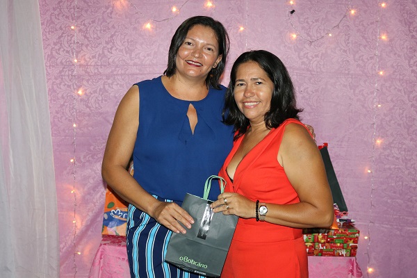 Secretaria de Educação realizou momento de confraternização - Imagem 12