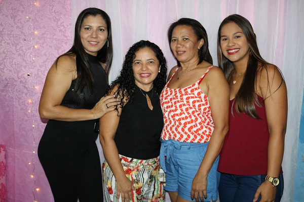 Secretaria de Educação realizou momento de confraternização - Imagem 31