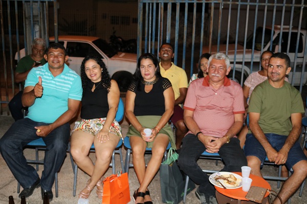 Secretaria de Educação realizou momento de confraternização - Imagem 40