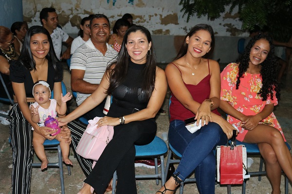 Secretaria de Educação realizou momento de confraternização - Imagem 43