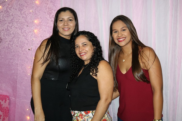 Secretaria de Educação realizou momento de confraternização - Imagem 30