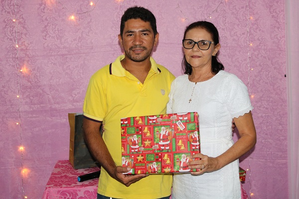 Secretaria de Educação realizou momento de confraternização - Imagem 24