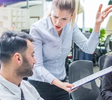 Muito cuidado! Saiba como lidar com os chefes de acordo com o signo 