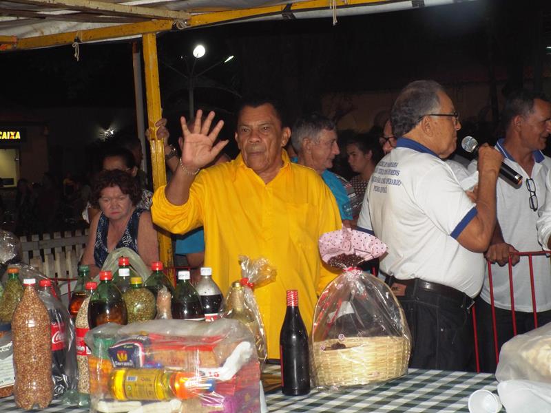 Raimundo Diana, uma história de superação diante das dificuldades que passou na sua infância com sua mãe e irmãos   - Imagem 9