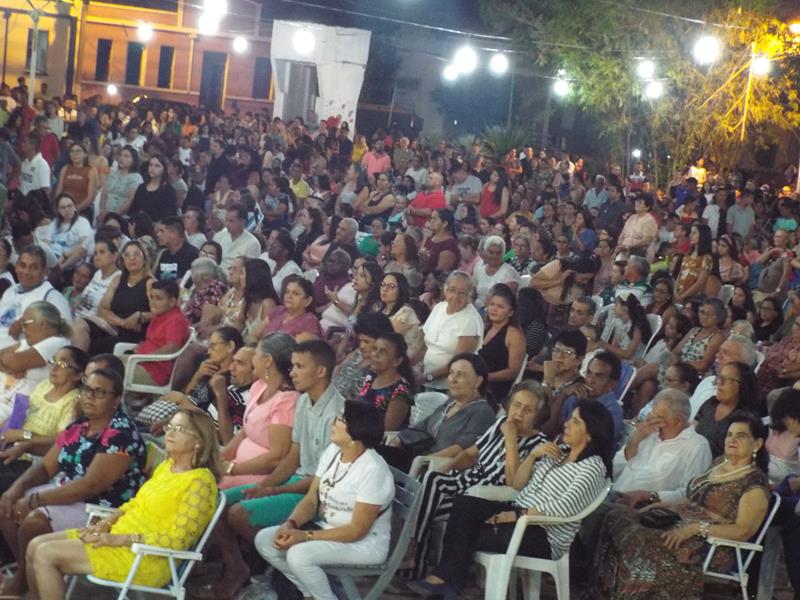 Aumenta o número de fiéis na sexta novena da Imaculada Conceição  - Imagem 15