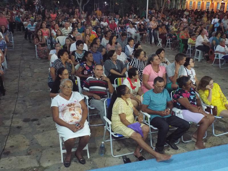 Aumenta o número de fiéis na sexta novena da Imaculada Conceição  - Imagem 26