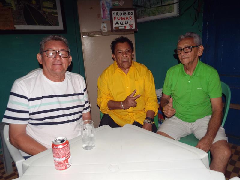 Raimundo Diana, uma história de superação diante das dificuldades que passou na sua infância com sua mãe e irmãos   - Imagem 2