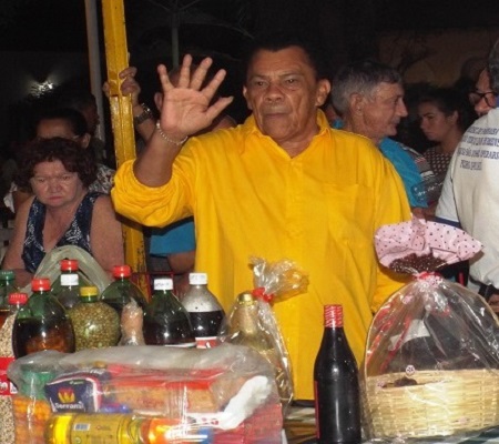 Raimundo Diana, uma história de superação diante das dificuldades que passou na sua infância com sua mãe e irmãos  