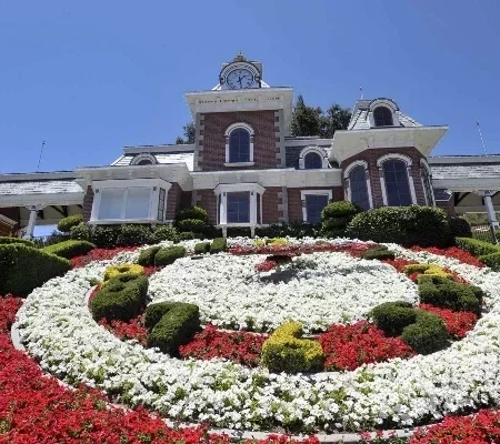 Conheça nove mansões de famosos onde todo mundo adoraria morar