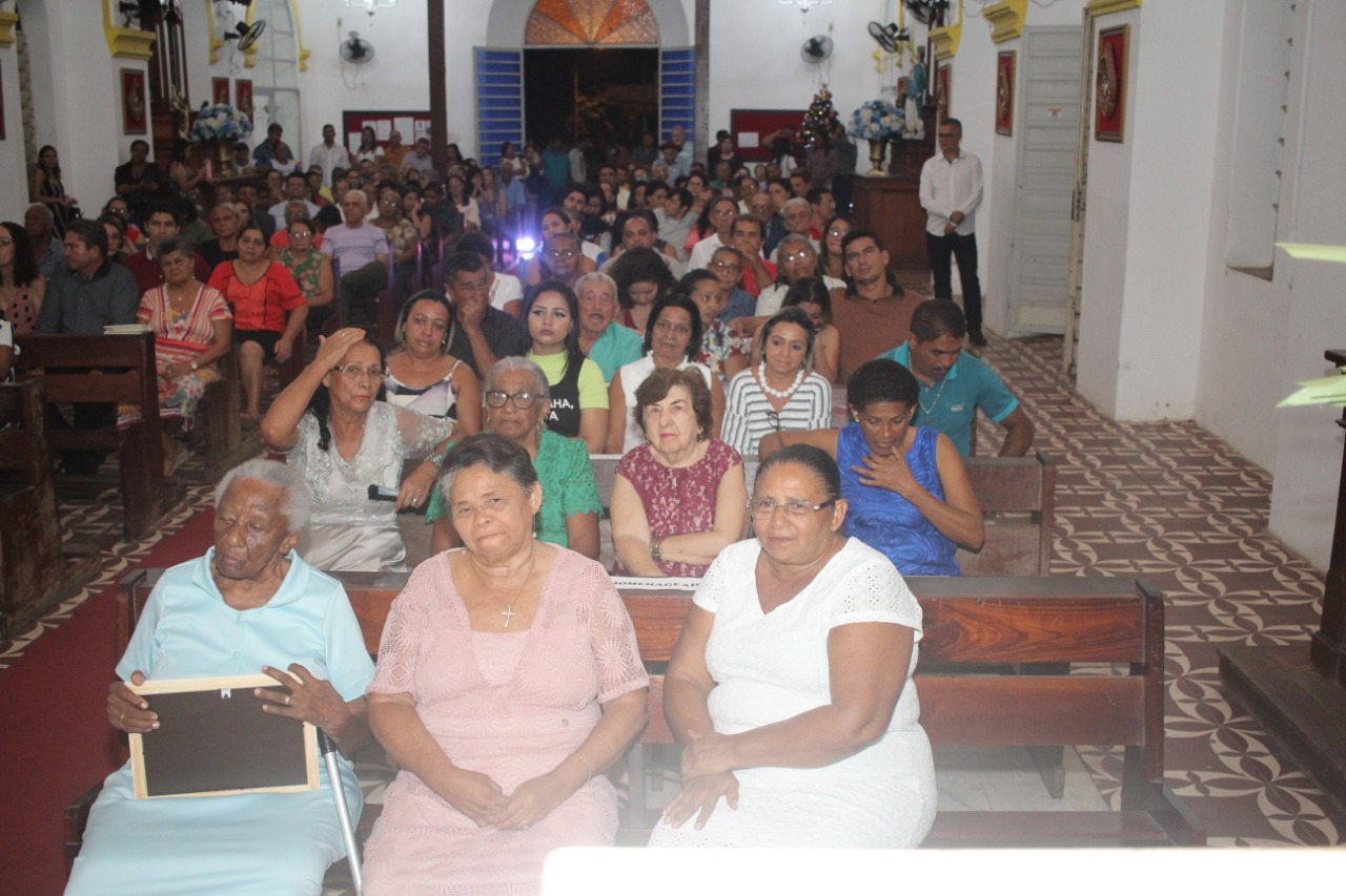 Prefeito João Luiz faz justiça e homenageia várias pessoas durante aniversário de Monsenhor Gil - Imagem 43