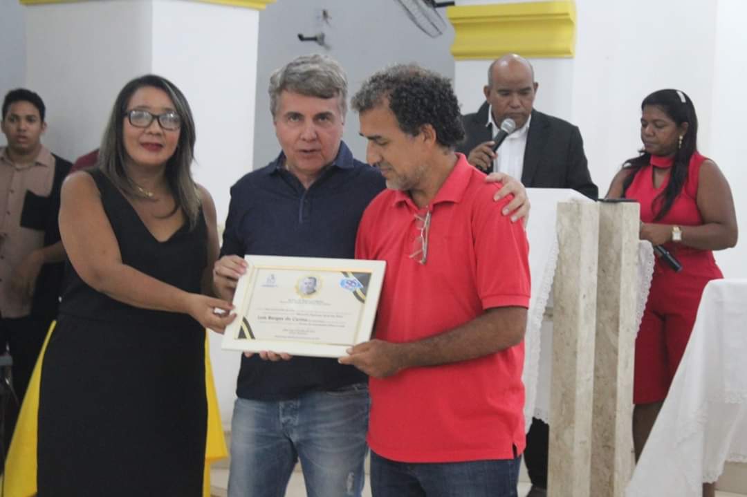 Prefeito João Luiz faz justiça e homenageia várias pessoas durante aniversário de Monsenhor Gil - Imagem 11