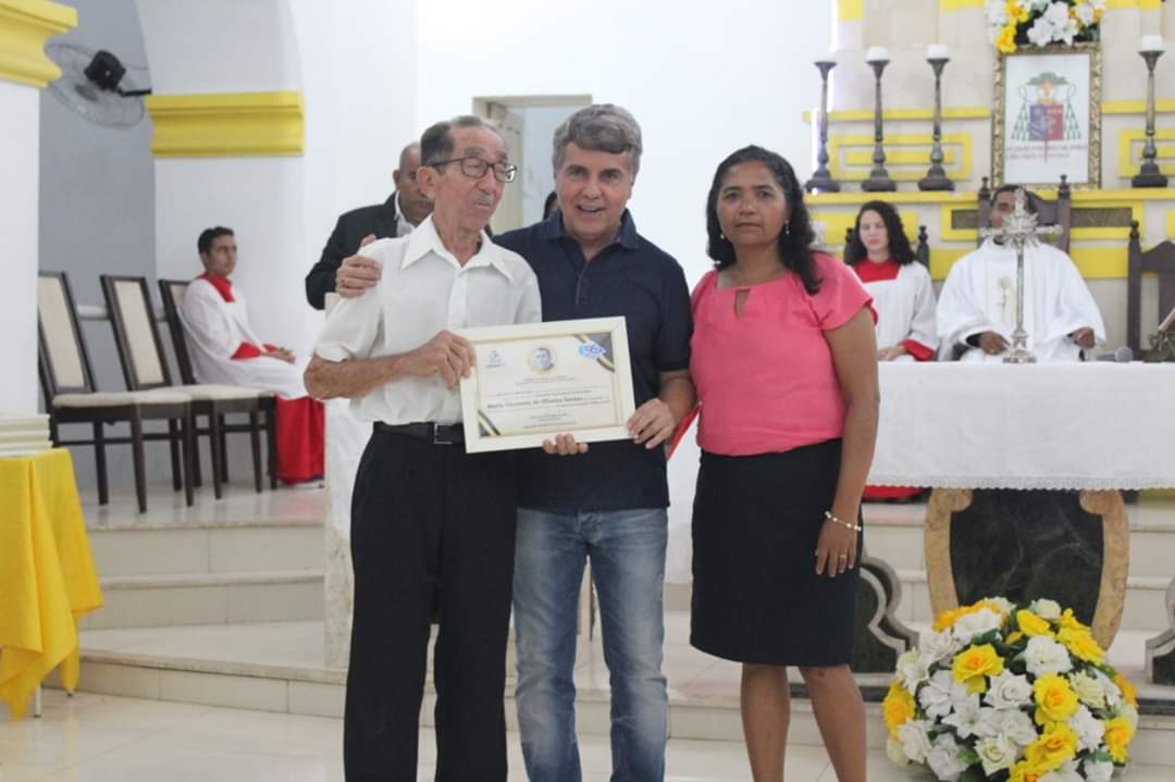 Prefeito João Luiz faz justiça e homenageia várias pessoas durante aniversário de Monsenhor Gil - Imagem 10