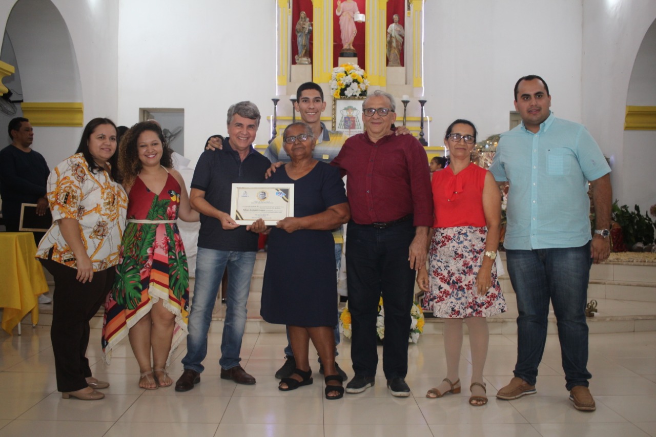 Prefeito João Luiz faz justiça e homenageia várias pessoas durante aniversário de Monsenhor Gil - Imagem 20