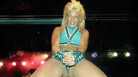 Veja fotos 'vergonha alheia' dos famosos no começo da carreira  - imagem 12192