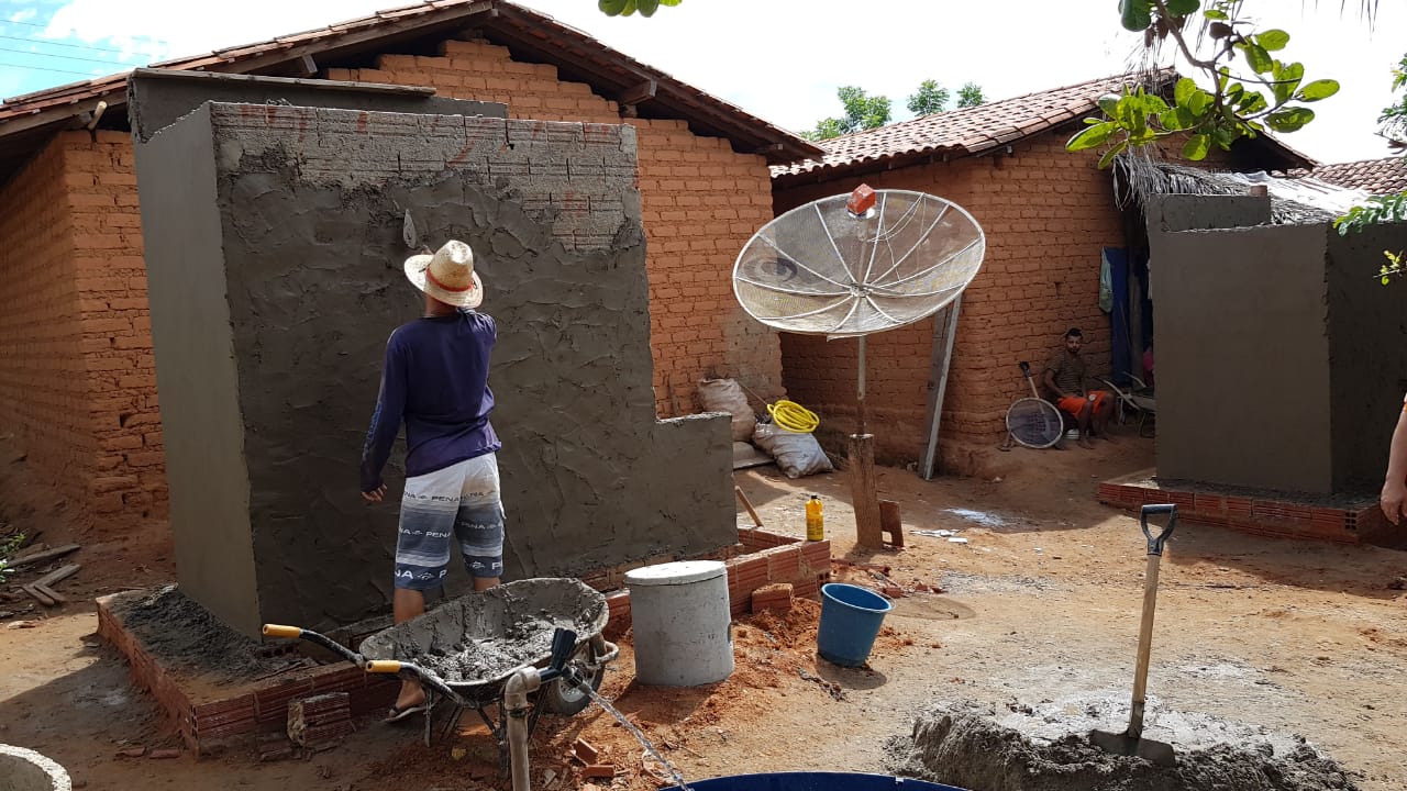 Prefeitura de Água Branca inicia construção de módulos sanitários