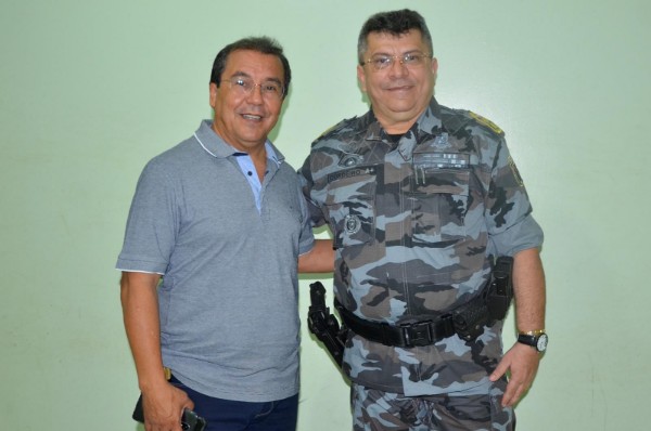 Prefeito Jonas Moura se reúne com o comandante do 18º BPM para tratar sobre segurança no carnaval